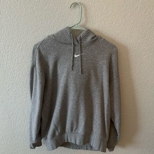 grey nike sweatshirt